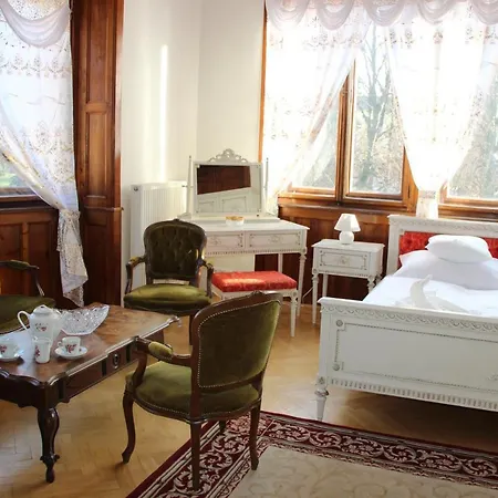 Guest house Vila Kourimka Vila Arch.fanty Podebrady