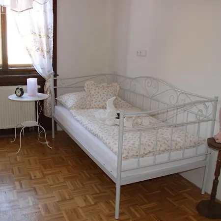 Vila Kourimka Vila Arch.fanty Guest house Podebrady